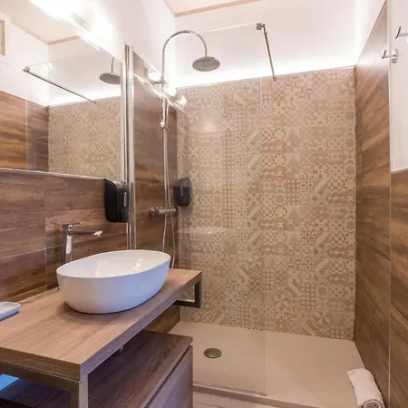 Dabi Nocleg ze śniadaniem 3*